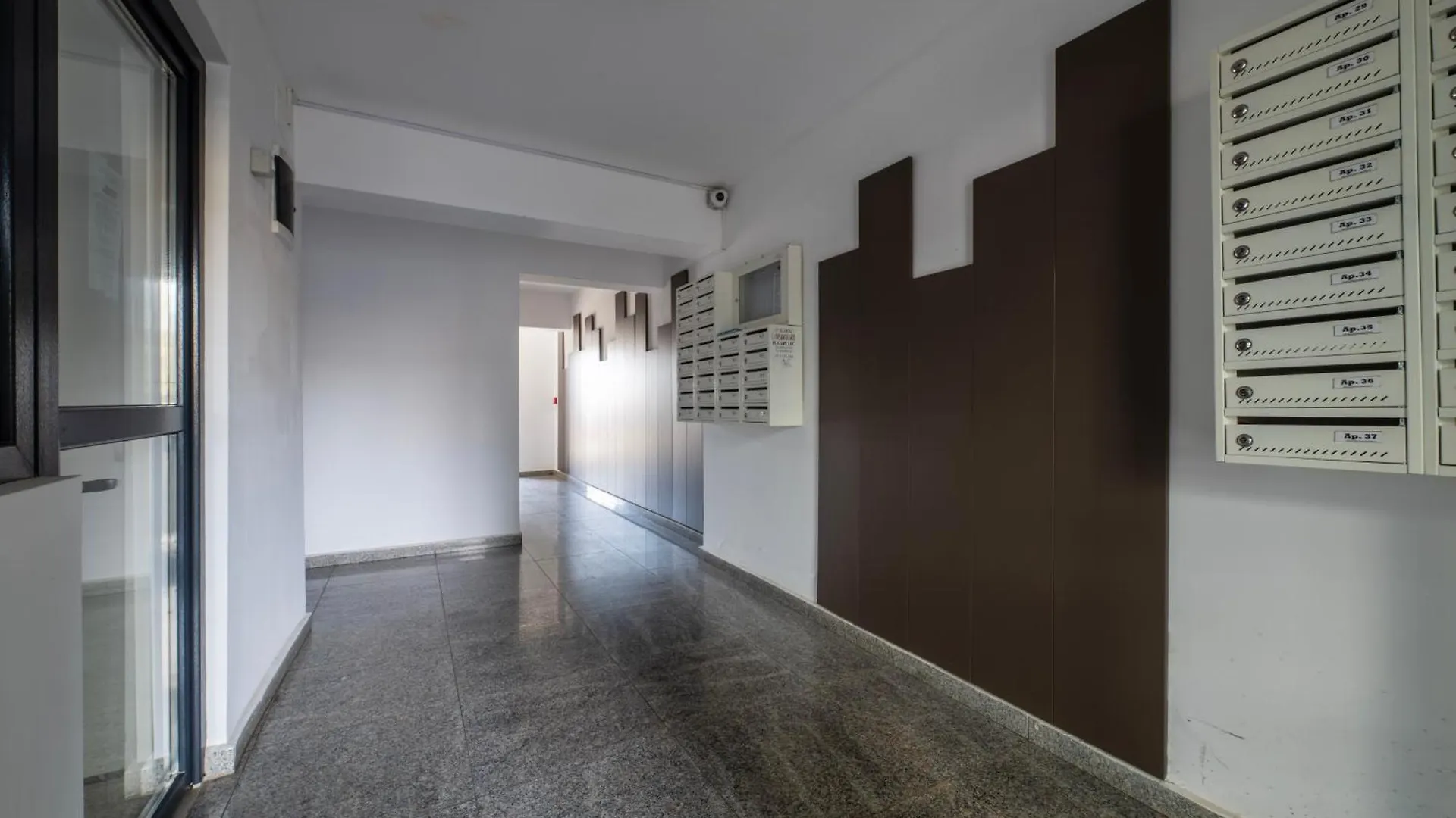 Isg Residence Studio 35 Bucharest Romania