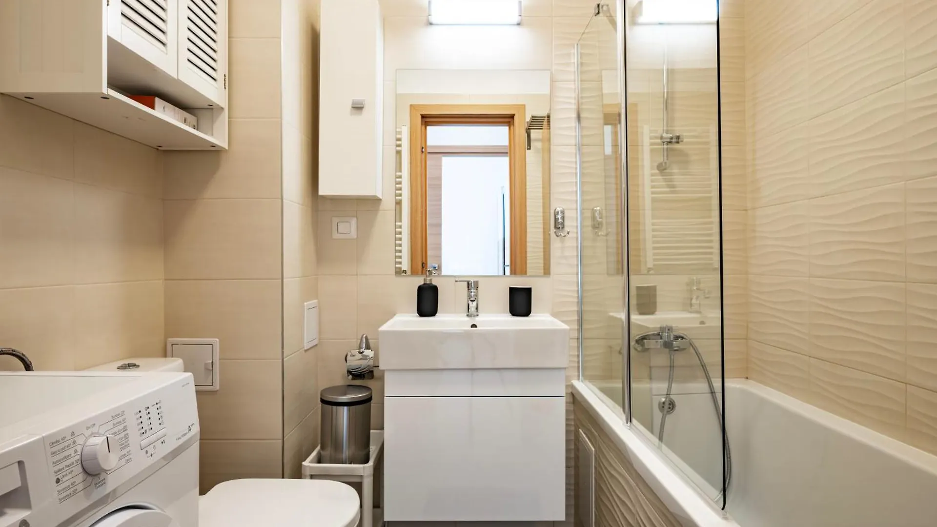 Isg Residence Studio 35 Bucharest Apartment